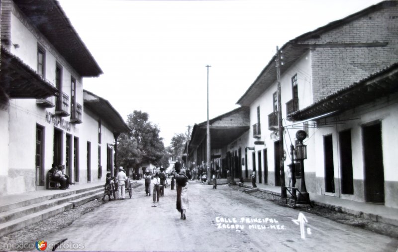 Fotos de Zacapú, Michoacán: Calle principal.