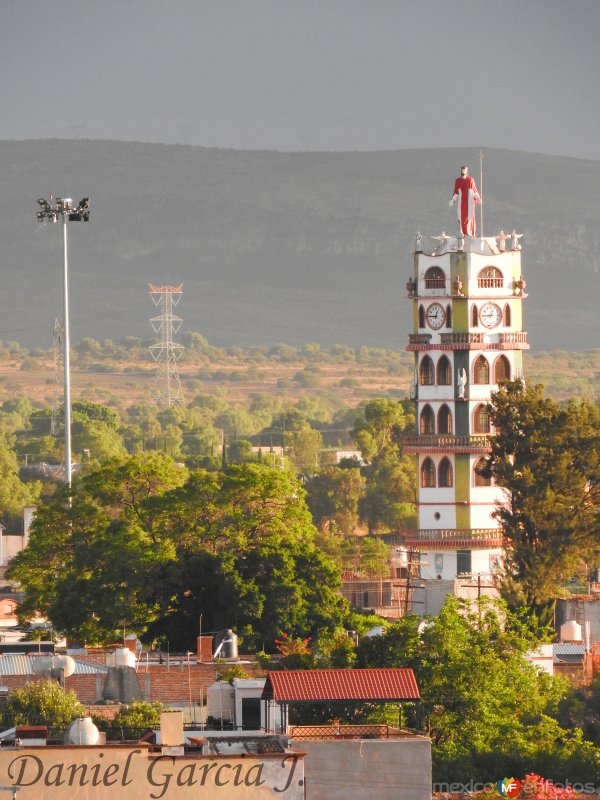 Fotos de Apaseo El Grande, Guanajuato: Campanario del Templo Expiatorio de Cristo Rey