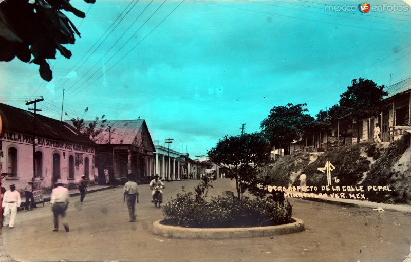 Fotos de Minatitlán, Veracruz: Un aspecto de la calle Principal.