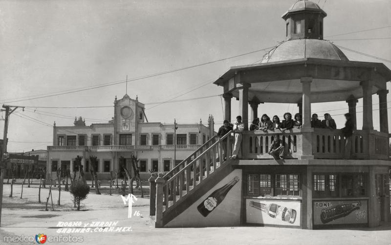 Fotos de Sabinas, Coahuila: Plaza principal y palacio municipal