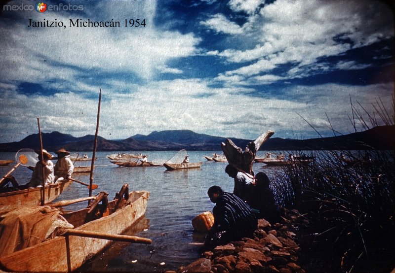 Fotos de Janitzio, Michoacán: Vida Cotidiana Janitzio, Michoacán 1954.