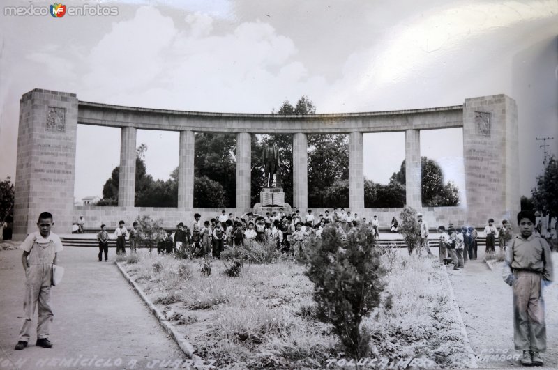 Fotos de Toluca, México: Hemiciclo a Juarez.