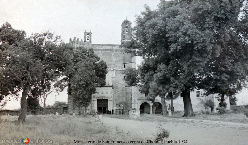 Fotos de Cholula, Puebla: Monasterio de San Francisco cerca de Cholula, por el fotógrafo T. Enami, de Yokohama, Japón (1934)