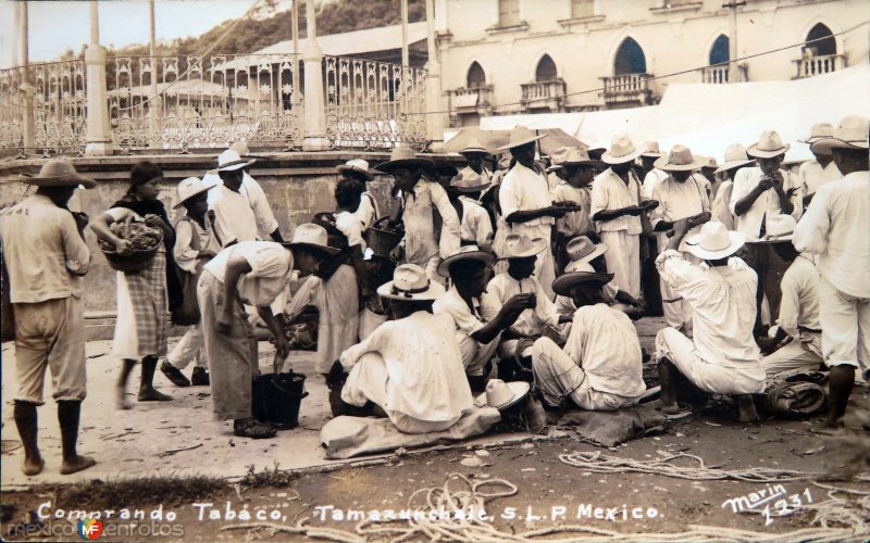 Fotos de Tamazunchale, San Luis Potosí: Comprando tabaco.