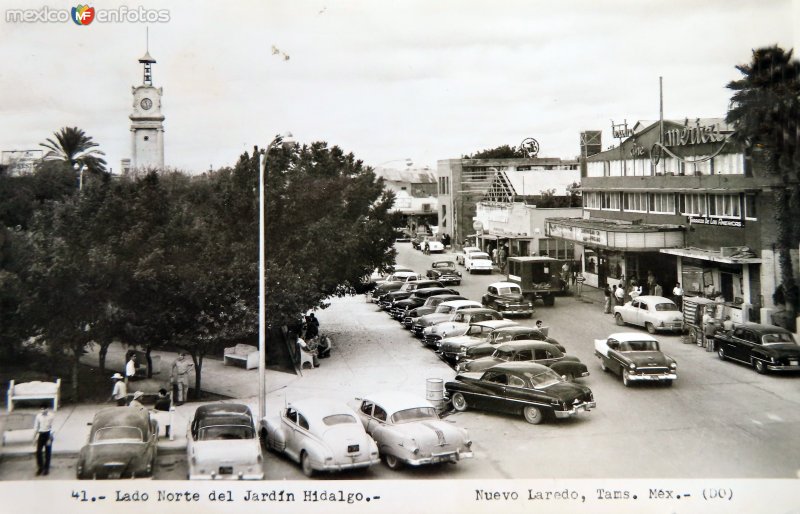 Fotos de Nuevo Laredo, Tamaulipas: Lado norte del Jardin Hidalgo ( Circulada el 17 deSeptiembre de 1957 ).