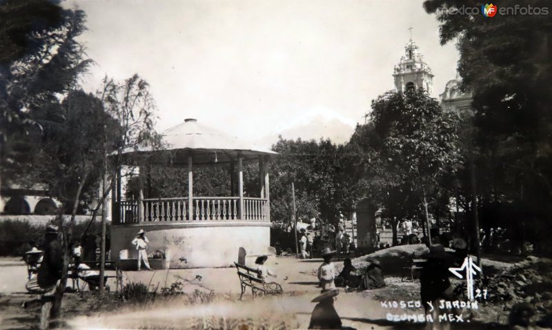 Fotos de Ozumba, México: Kiosko y jardin. ( Circulada el 24 de Octubre de 1935 ).