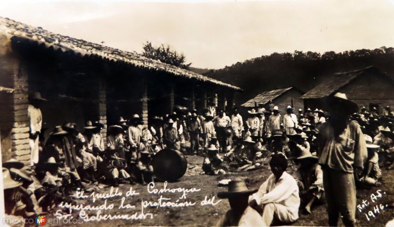 Fotos de Cochoapa El Grande, Guerrero: El pueblo de Cochoapa el Grande esperando la protección del Sr. gobernador (1946)