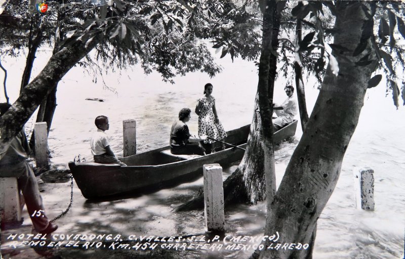 Fotos de Ciudad Valles, San Luis Potosí: Remo en el Rio. ( Circulada el 28  de Diciembre de 1956 ).