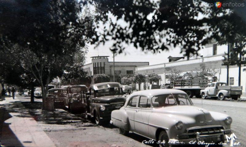 Fotos de Ciudad Obregón, Sonora: Calle 5 de Febrero ( Circulada el 1 de Abril de 1953 ).