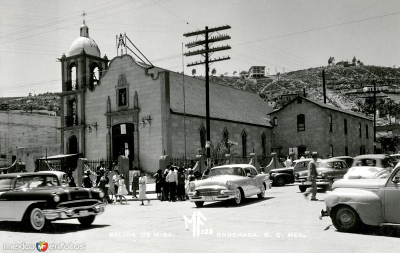 Fotos de Ensenada, Baja California: Templo del Purísimo Corazón de María, salida de misa