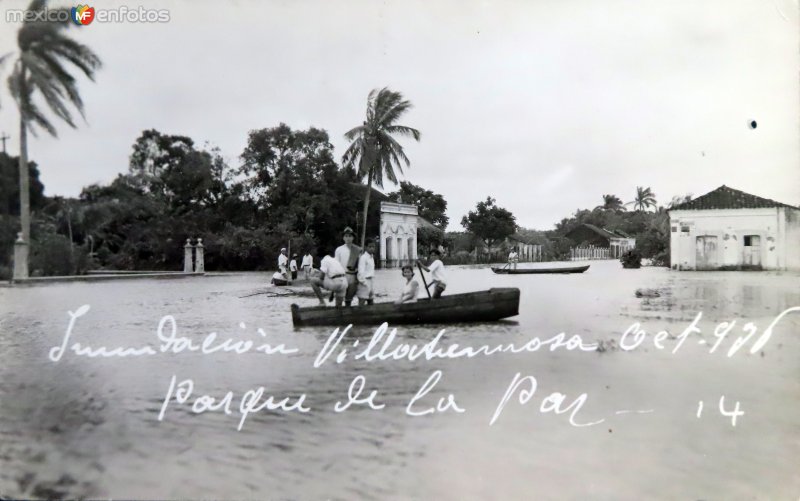 Fotos de Villahermosa, Tabasco: Inundacion acaecida en Octubre de 1936 en el Parque de La Paz.