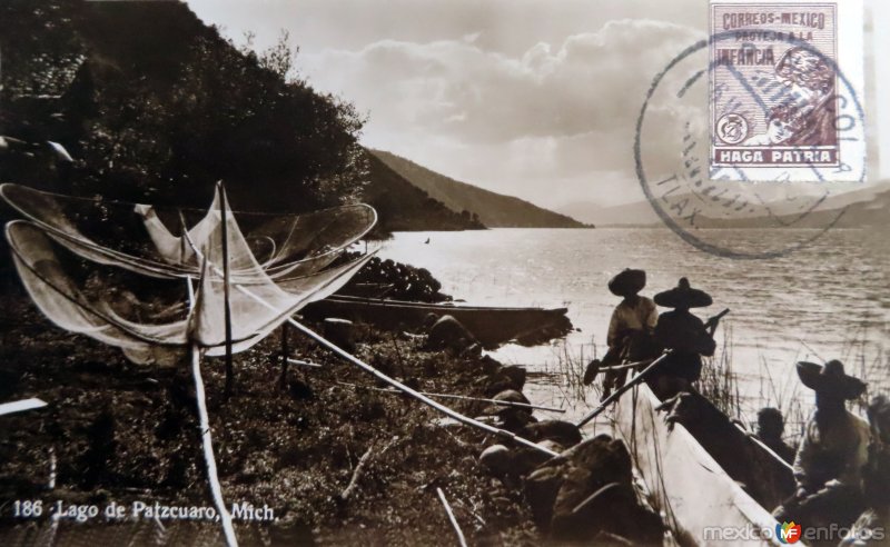 Fotos de Pátzcuaro, Michoacán: Lago de Pátzcuaro, Michoacán por el Fotógrafo Hugo Brehme. ( Circulada el 6 de Marzo de 1931 ).