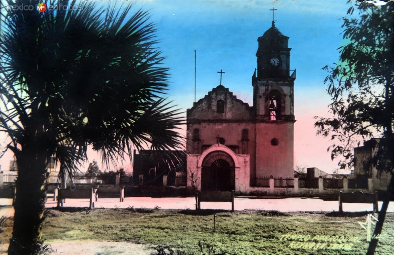 Fotos de Reynosa, Tamaulipas: Templo parroquial. ( Circulada el 12 de Agosto de 1944 ).