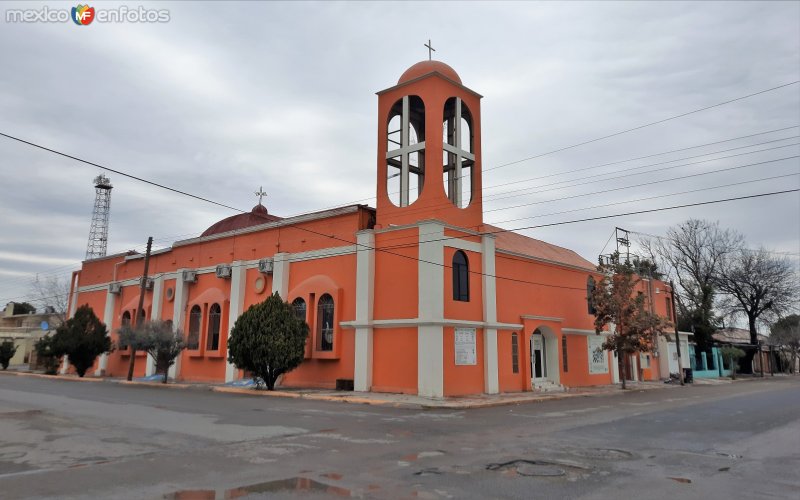 Fotos de Sabinas, Coahuila: Parroquia de San Martín de Porres