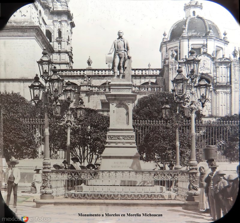 Fotos de Morelia, Michoacán: Monumento a Morelos.