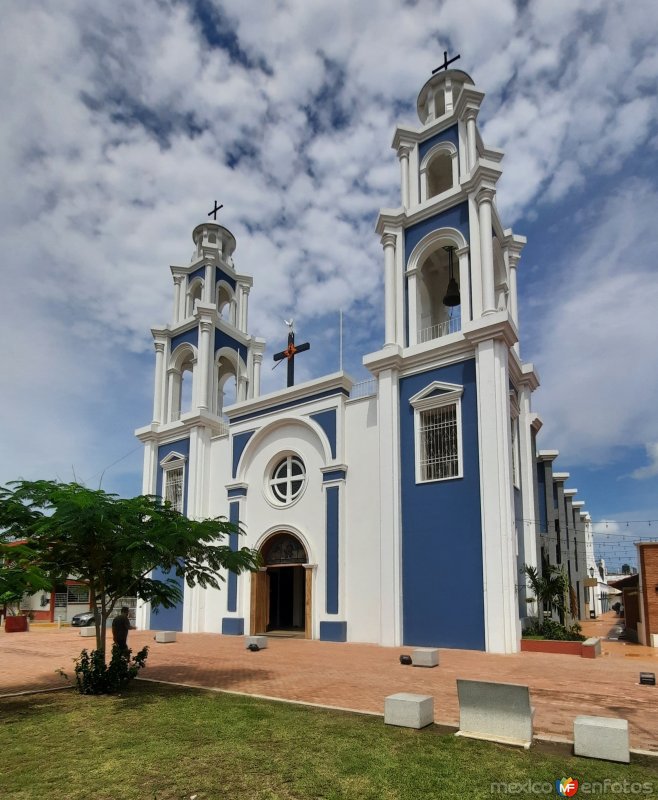 Fotos de Comalcalco, Tabasco: Parroquia de San Isidro Labrador