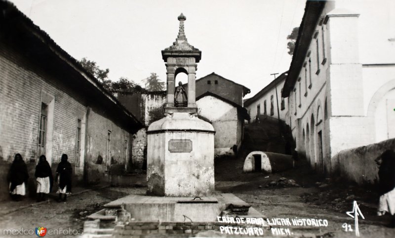 Fotos de Pátzcuaro, Michoacán: Caja de agua lugar historico.