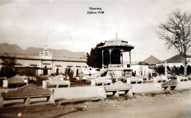 Fotos de Mascota, Jalisco: La Plaza de Armas 1938.