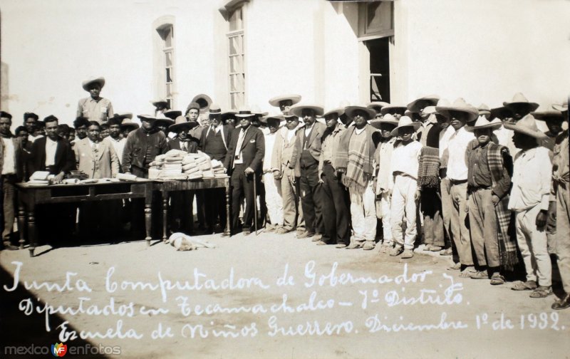 Fotos de Tecamachalco, Puebla: Junta de gobernadores ( Fechada el 1 de Diciembre de 1932 ).