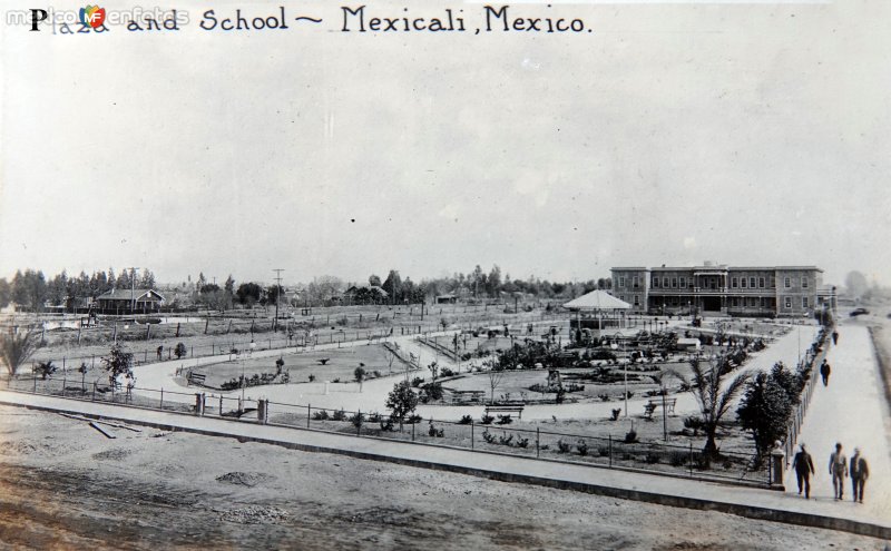 Fotos de Mexicali, Baja California: Plaza y escuela.