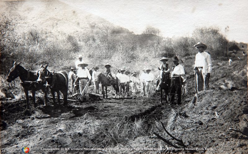 Fotos de Teziutlan, Puebla: Construccion de la Carretera Nacional entre Teziutlán, Puebla a Nautla Veracruz autor del proyecto Moises Posos Tapia.