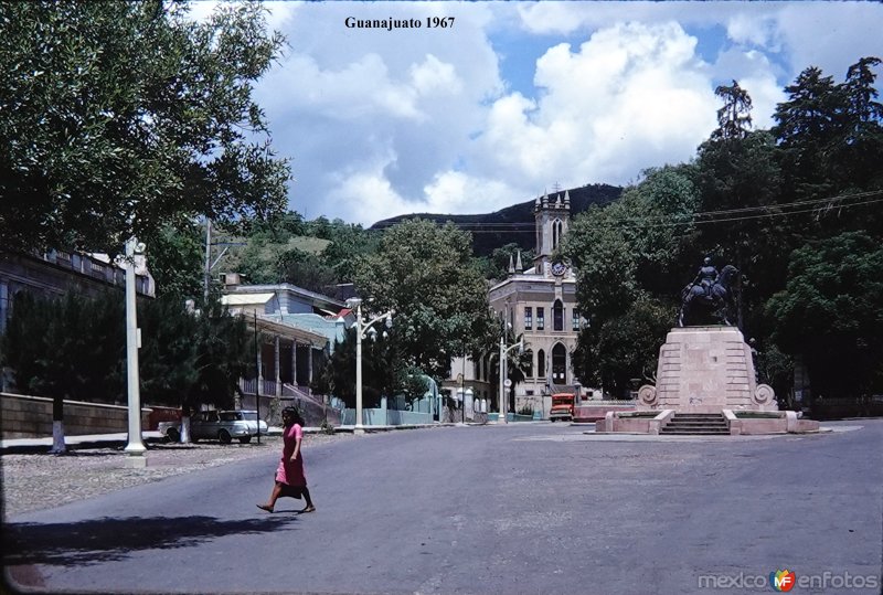 Fotos de Guanajuato, Guanajuato: Escena callejera  1967.