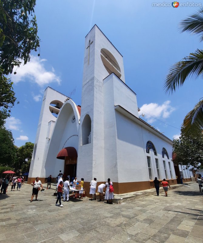 Fotos de Petatlán, Guerrero: Santuario Nacional del Santo Señor de Petatlán