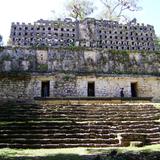 PIRAMIDE PRINCIPAL CORONADA-YAXCHILAN-MEXICO