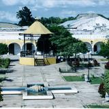 Portales, zócalo y kiosko de Izamal, Yucatán.