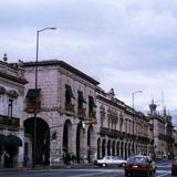 Portales sobre la Av. Francisco I. Madero. Morelia, Michoacán