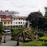 Parque central y portales vistos desde el Hotel Concordia. Uruapan, Michoacán