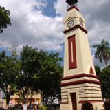 Reloj en la plaza principal