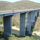Puente sobre el Río Amacuzac en la autopista del Sol. Pueblo Viejo, Morelos