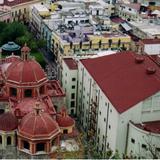 Teatro Juárez, jardín unión y templo de San Diego (Siglo XVII) desde el funicular. Guanajuato, Gto. 2003