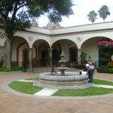 Fuente y patio de la Ex-hacienda Juriquilla. Octubre/2011