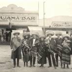 Turistas en Tijuana Bar