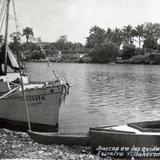 Barcos en la Orilla del Rio