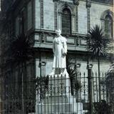 Monumento a Humbold Por HUGO BREHME