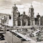 Zocalo y Catedral de Mexico D F