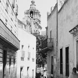 Calle Ponciano Aguilar con el Templo de la Compañía al fondo (por William Henry Jackson, c. 1888)