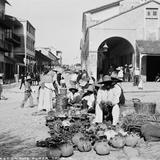 Mercado en la Plaza de Armas (por William Henry Jackson, c. 1888)