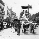 Fiestas del Centenario: Desfile de Carros Alegóricos