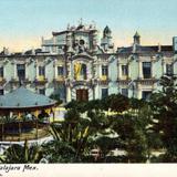 Plaza de Armas y Palacio de Gobierno