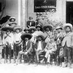Emiliano Zapata y otros revolucionarios (Bain News Service, c. 1914)