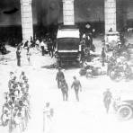 Muertos en el Palacio Nacional durante la Decena Trágica (Bain News Service, c. 1914)