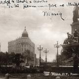 Monumento a Colón y Hotel Imperial en el Paseo de la Reforma