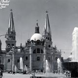 Plaza de los Poderes y Catedral de Guadalajara