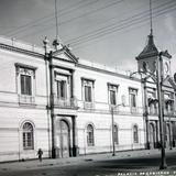 Palacio de Gobierno entre