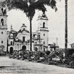 Plaza y Catedral de Córdoba