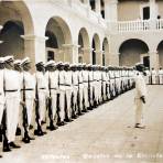 Cadetes de La Escuela naval